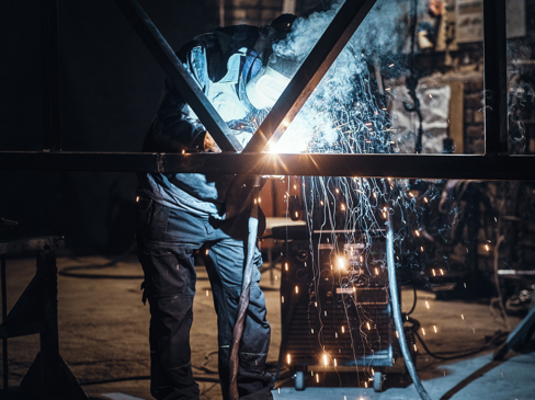 Stålsvejsning af ramme til havnefront